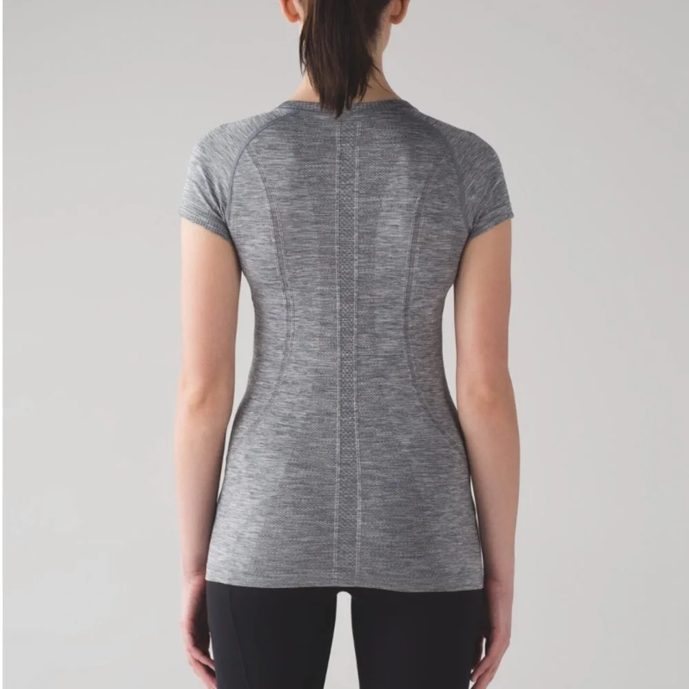 LULULEMON Swiftly Tech Short Sleeve Crew Size 8 Gray